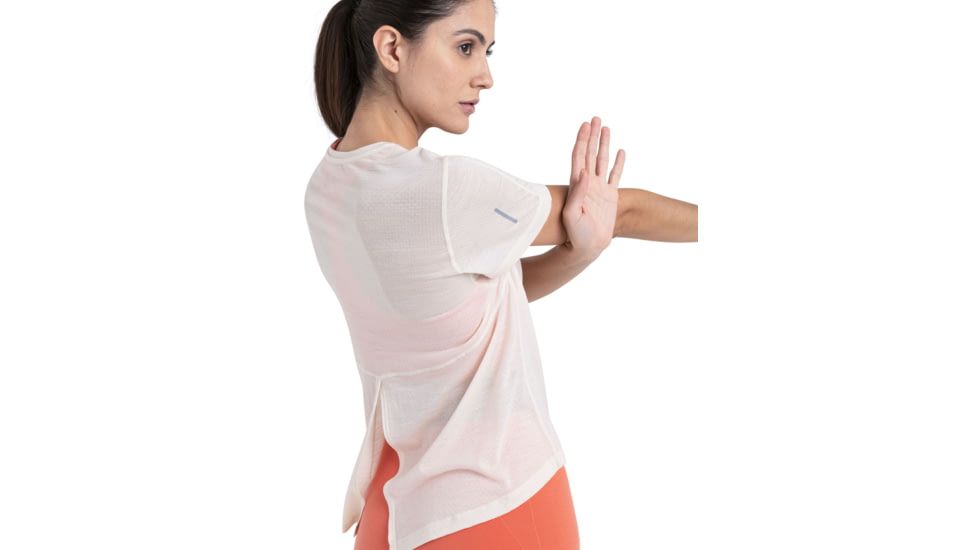 Icebreaker Merino 125 Cool-Lite Speed SS Tee - Womens, Chalk, Extra Small, IB0A56XV732XS