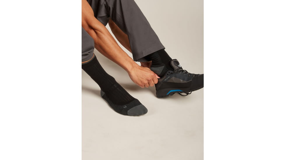 Icebreaker Merino Hike+ Ultralight Crew Socks - Men's, Black/Obsidian, Medium, IB0A578Q0FBM