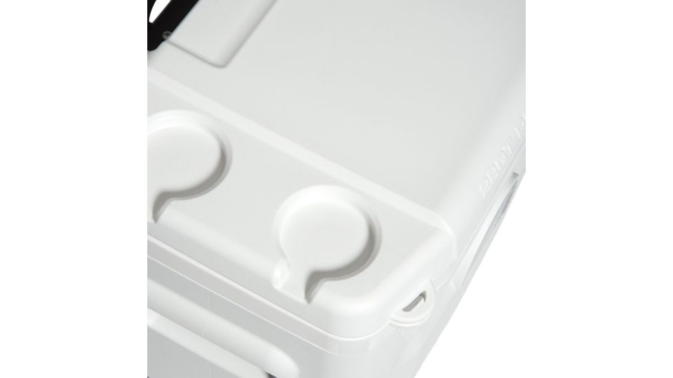 Igloo Marine Ultra Quantum Cooler, 28 Qt, White/Black 00045929