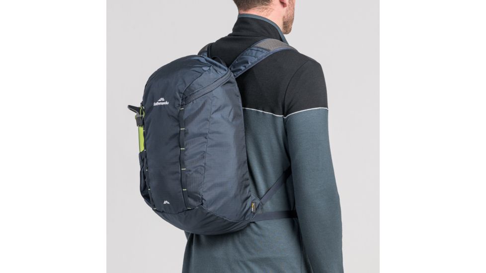 Kathmandu Dash Pack v5, Midnight Navy/Icon Green, 20L, 40501/NFE/20LTR