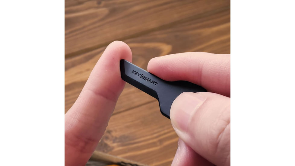 KeySmart SafeBlade Finger-Friendly Keychain Box Cutter, Black, KS820-BLK