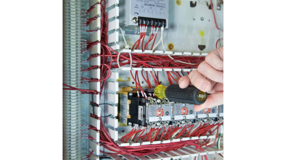 Klein Tools 6in1 Multi Bit Screwdriver/Nut Driver, Extended Reach, Ph, Sl, Sq, Black/ Yellow, 32560