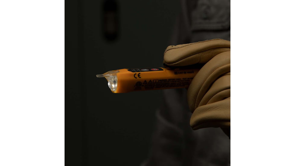 Klein Tools Dual Range Non Contact Voltage Tester, 12 - 1000V AC, Flashlight, NCVT3P