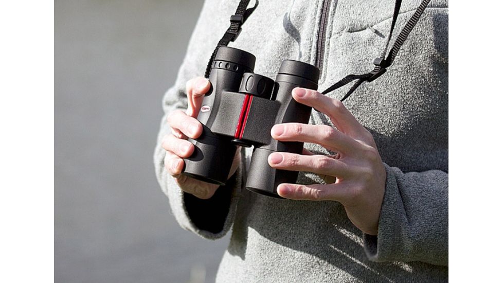Kowa SV Series 10x32mm Waterproof Roof Prism Binocular,Black SV32-10