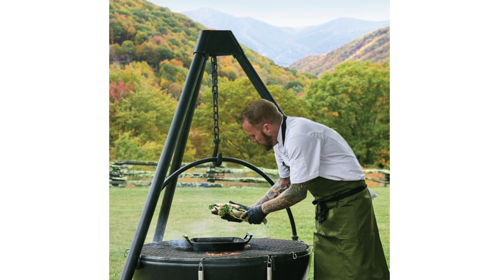 Le Creuset Alpine Outdoor Collection - Square Grill Basket, Matte Black, 12in, 20271030000001