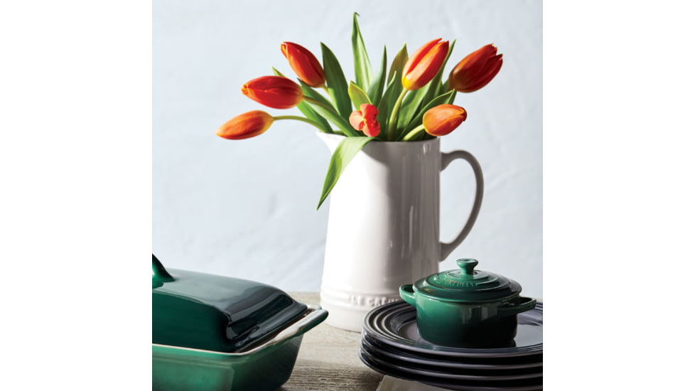 Le Creuset Pitcher, White, 1.6 qt, 70901250010000
