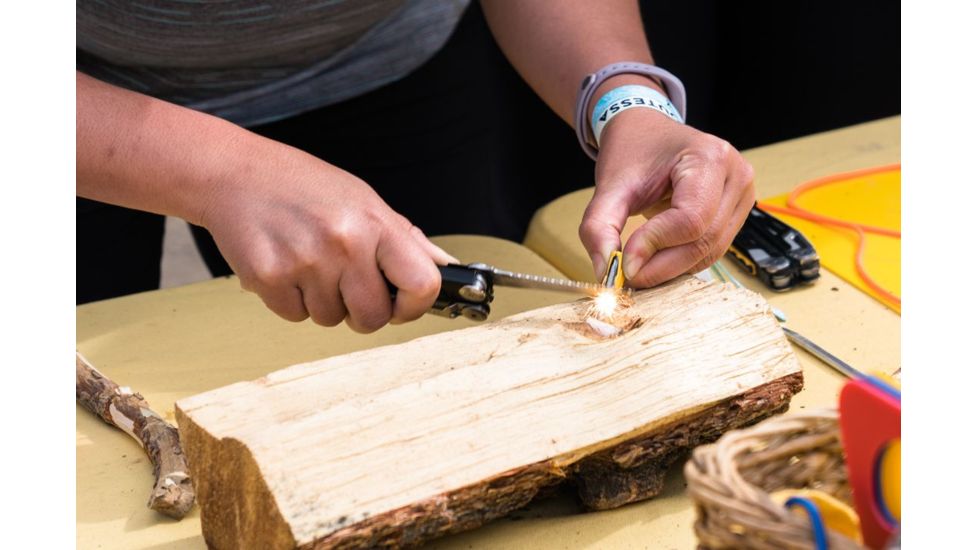 Leatherman Fire Starter/Whistle Firestarter 934501