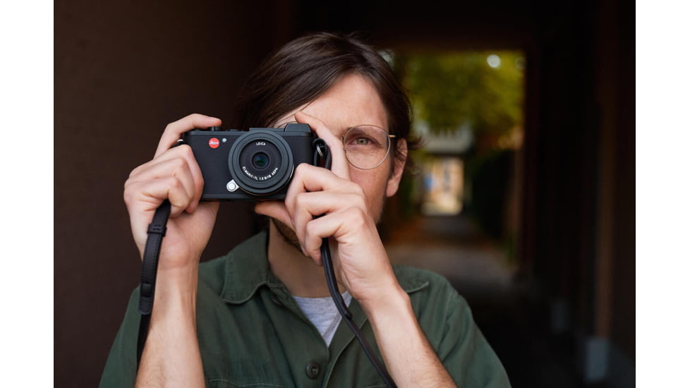 Leica CL Vario 24 MP Camera Kit w/Vario-Elmar-TL 18-56mm Lens, Black, 19341