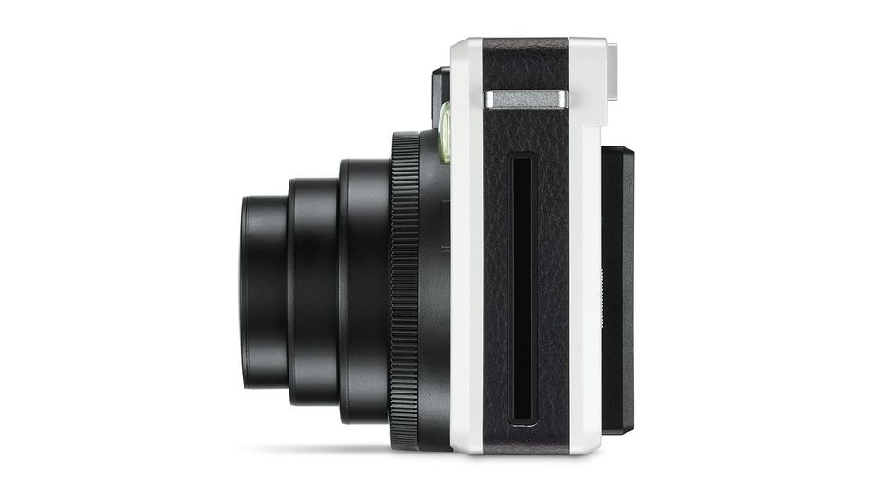 Leica Sofort, Mechanical Shutter, 0.37x, White, 60 mm f/12.7 (34 mm in 35 mm equivalent) 19100