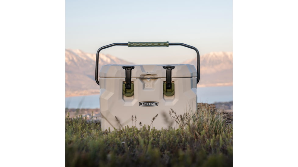 Lifetime Products 28 Quart High Performance Cooler, Pumice/Green, 91178