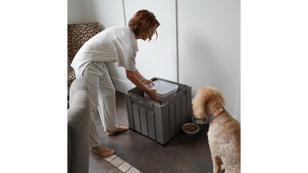 Lifetime Products 25 Gallon Outdoor Storage Cube