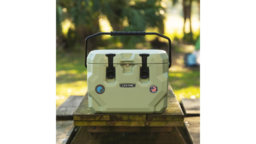 Lifetime Products Glacier, 28 Quart, Hard Cooler