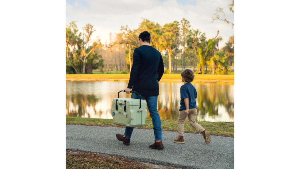 Lifetime Products Glacier, 28 Quart, Hard Cooler