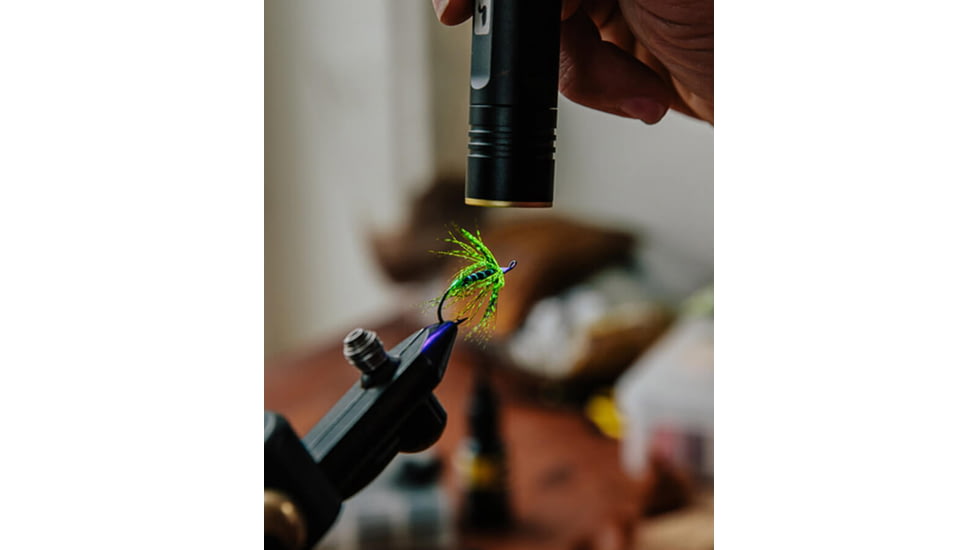 Loon UV Bench Light, F6102