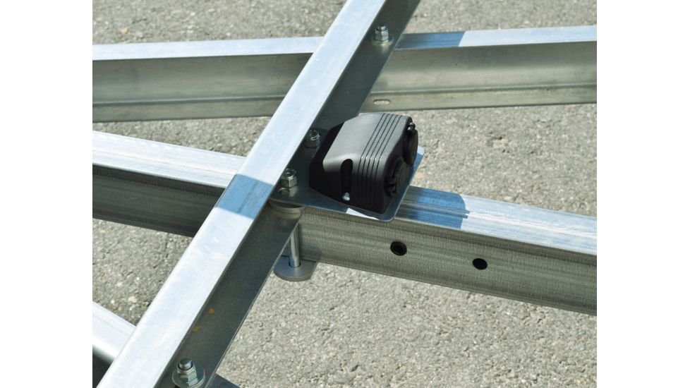 Malone Auto Racks MegaSport Waterproof Electrical Charging Station, MPG543