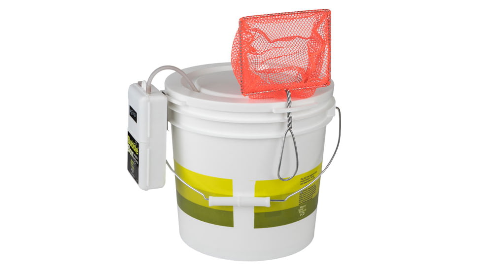 Marine Metal Products Cool Bubbles 8 Quart Insulated Aerated Bait Container w/Dip net, White, CB-211
