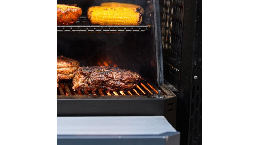 Masterbuilt Gravity Series 800 Digital Charcoal Griddle + Grill + Smoker, Black, Large, MB20040221