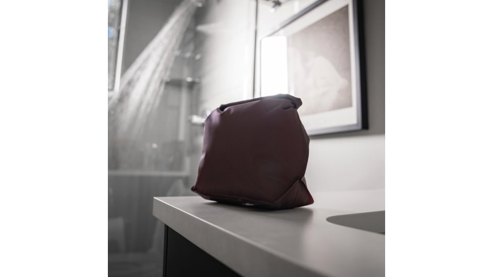 Matador FlatPak Toiletry Case, Garnet, MATFPC001R