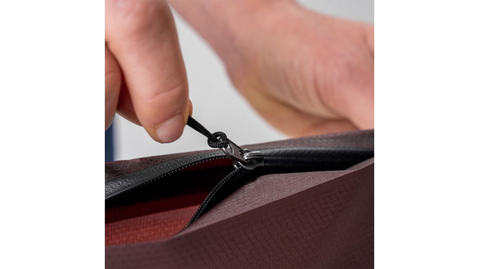 Matador FlatPak V2 Zipper Toiletry Case, Garnet Red, MATFP2Z001R