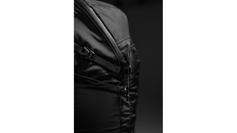 Matador Freefly 16 Packable Backpack, Charcoal/Black, MATFF163001BK