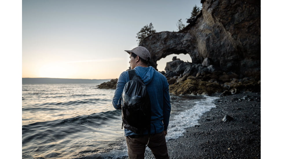 Matador Freefly 16 Packable Backpack, Charcoal/Black, MATFF163001BK