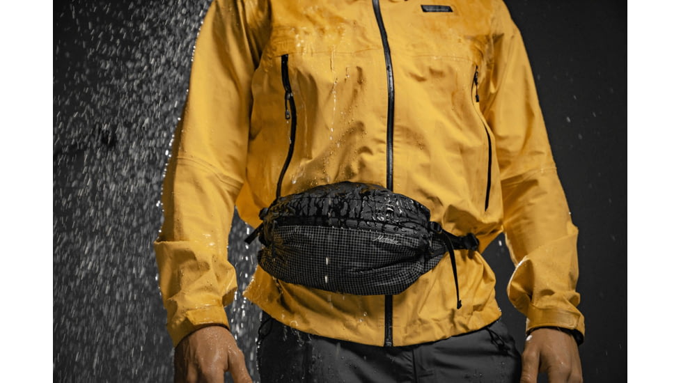 Matador Freerain Waterproof Packable Hip Pack, Charcoal/Black, 2-4 liter, MATFRHP001BK