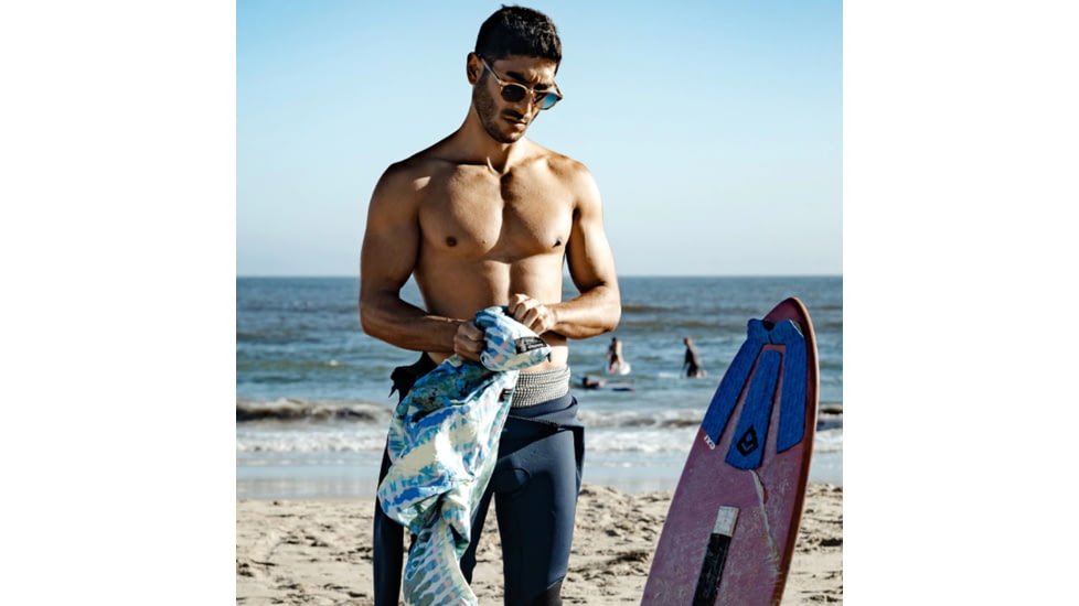 Matador Packable Towel Poncho, Tie-Dye, MVPO01S22