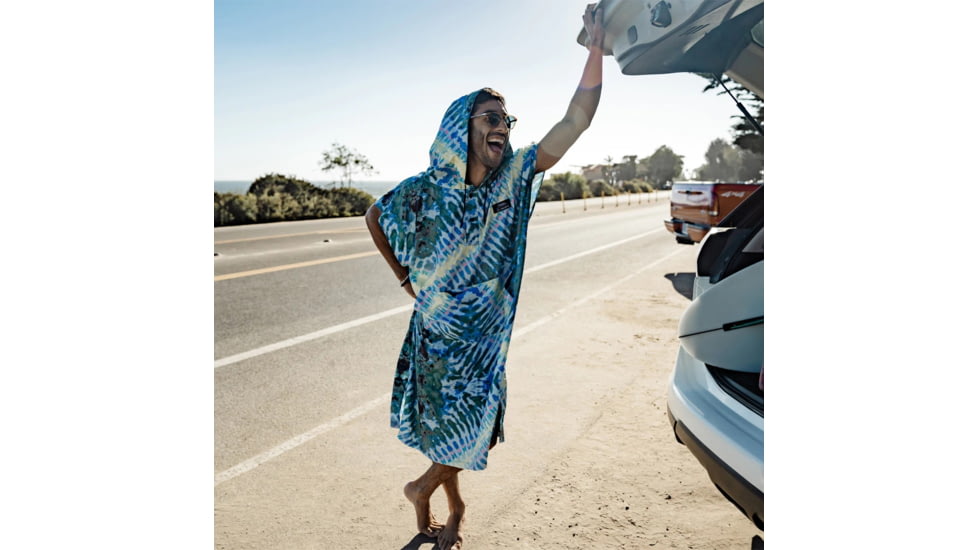 Matador Packable Towel Poncho, Tie-Dye, MVPO01S22