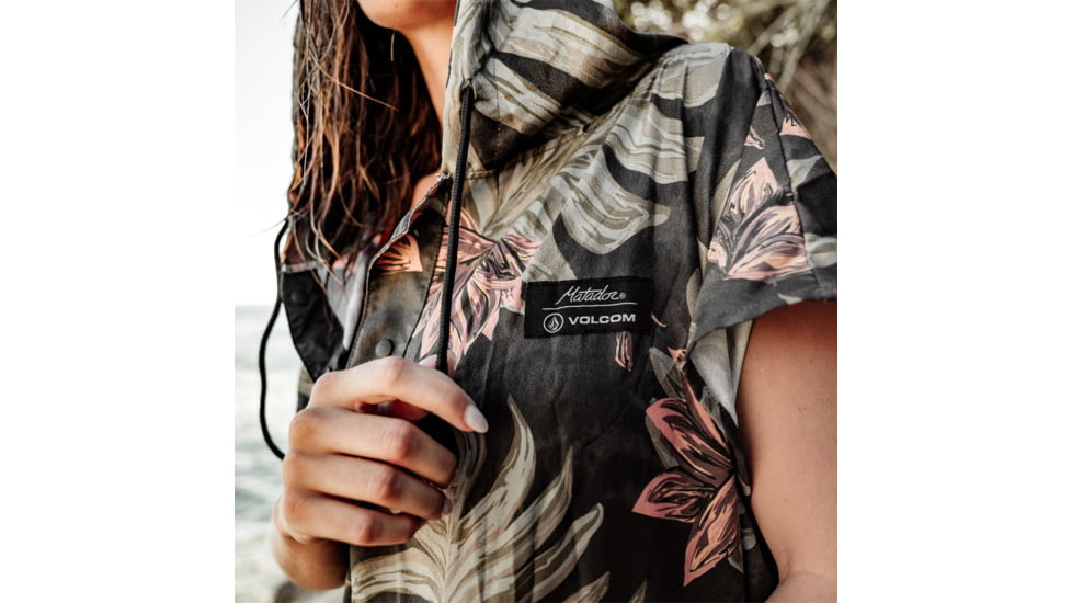 Matador Volcom Packable Towel Poncho, Marble Floral, One Size, MVPO01MF