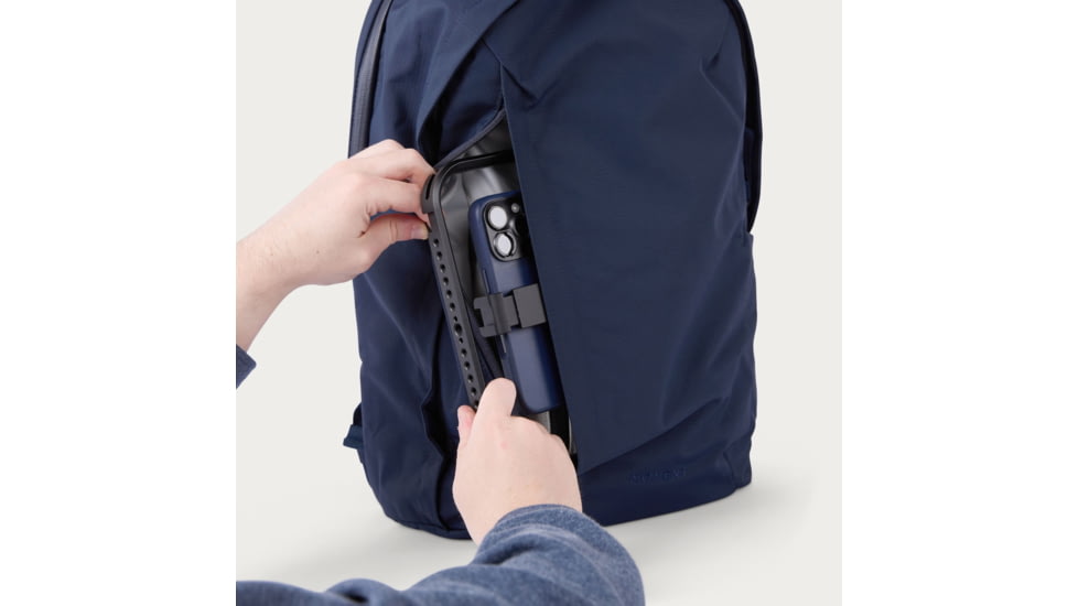 Moment 21L Everything Backpack, Navy, 106-217