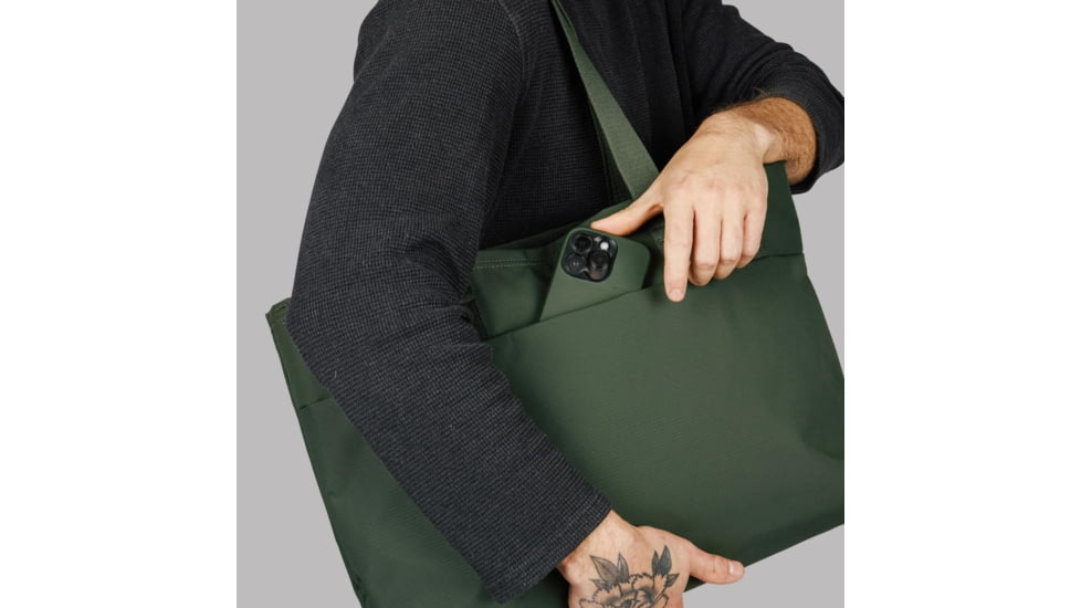 Moment 19L Everything Travel Tote, Olive, 106-197