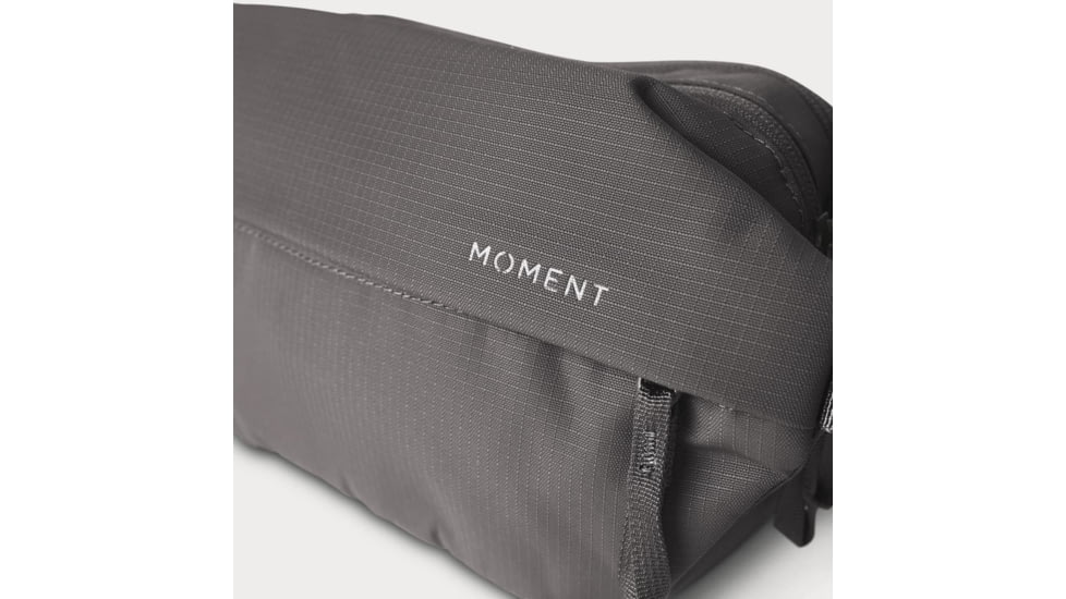 Moment 2L Everything Sling, Grey, 106-205