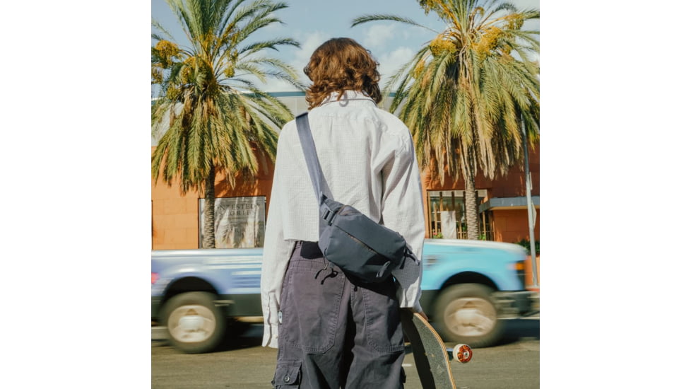 Moment 2L Everything Sling, Grey, 106-205