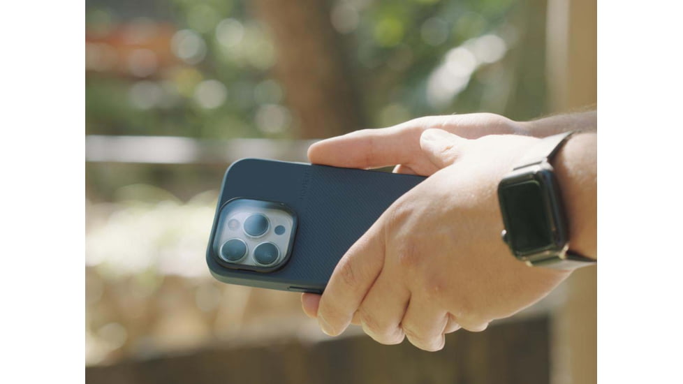 Moment CineClear Snap-On Protection Filter, for iPhone 14 Pro/Pro Max, Black, 600-129