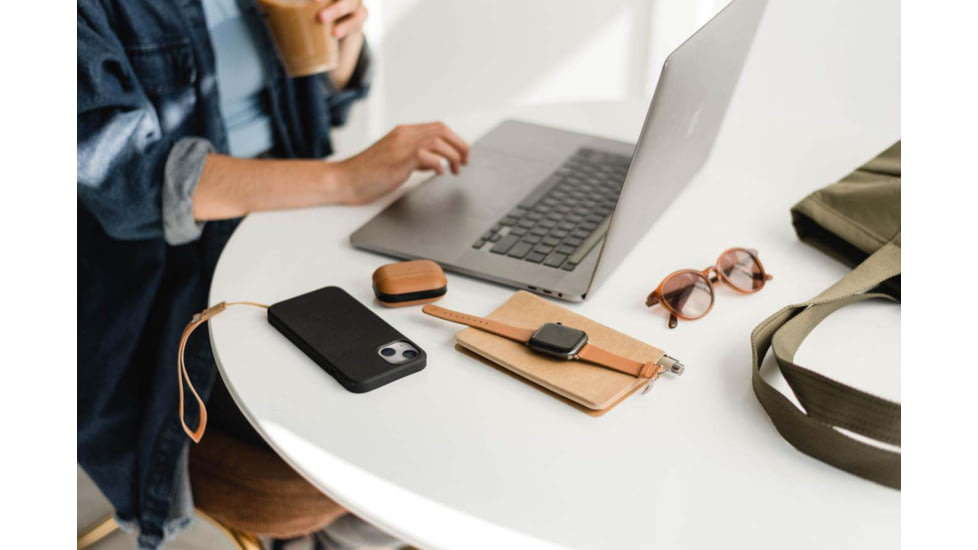 Moment iPhone 13 Compatible w/MagSafe Case, Black, 310-164