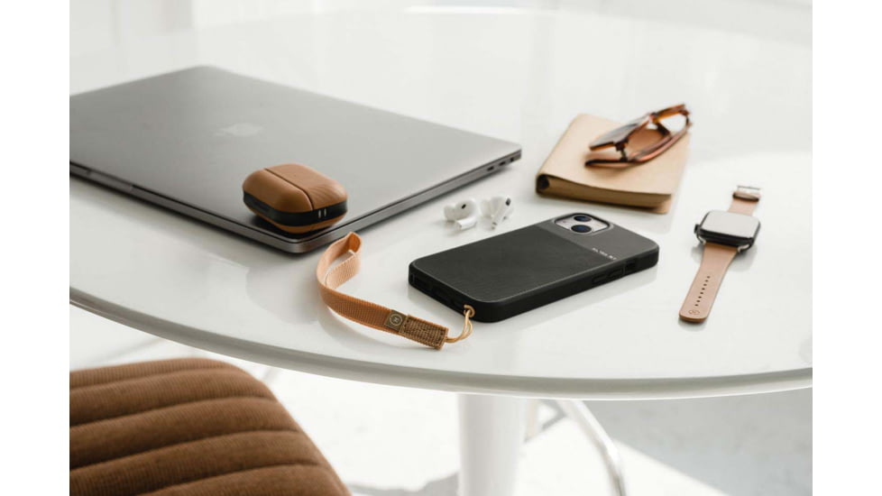 Moment iPhone 13 Compatible w/MagSafe Case, Black, 310-164