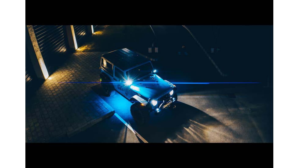 Moment M-Series, 1.33x Anamorphic Lens, Blue Flare, Black, 130-001