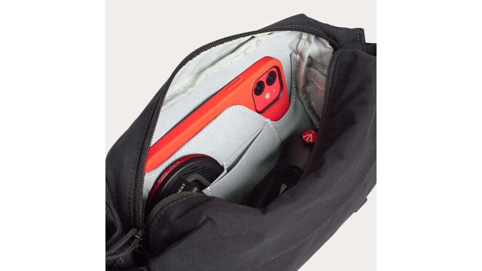 Moment MTW Fanny Sling Bag, 2L, Black, 106-149