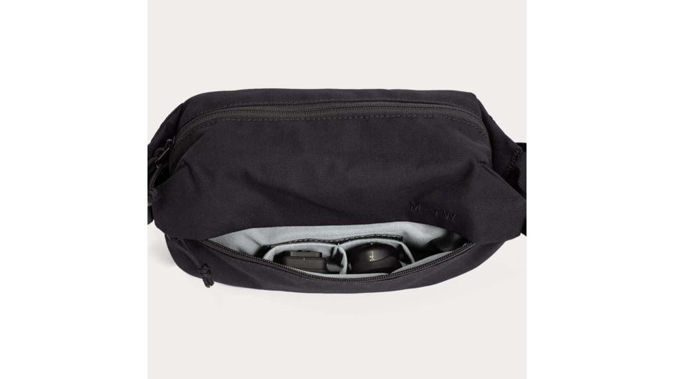 Moment MTW Fanny Sling Bag, 2L, Black, 106-149