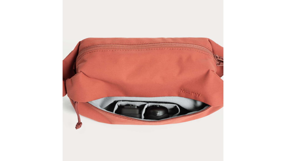 Moment MTW Fanny Sling Bag, 2L, Clay, 106-152