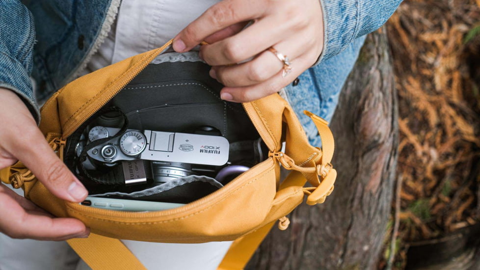 Moment MTW Fanny Sling Bag, 2L, Mustard, 106-154