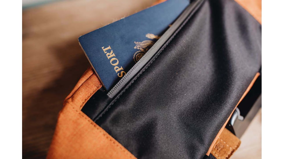 Moment MTW Fanny Sling Bag, 2L, Mustard, 106-154