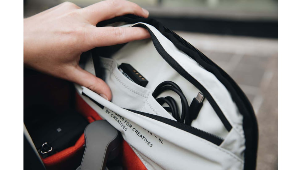 Moment Rugged Camera Sling, 10L, NorthPak Black, 106-132