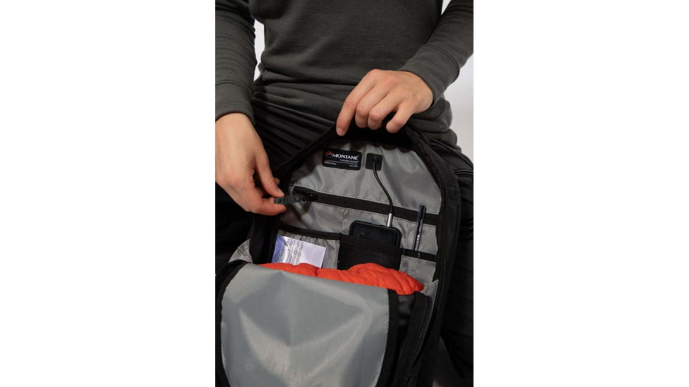 Montane Synergy 15 Daypack, Black, One Size, PSY15BLAO09