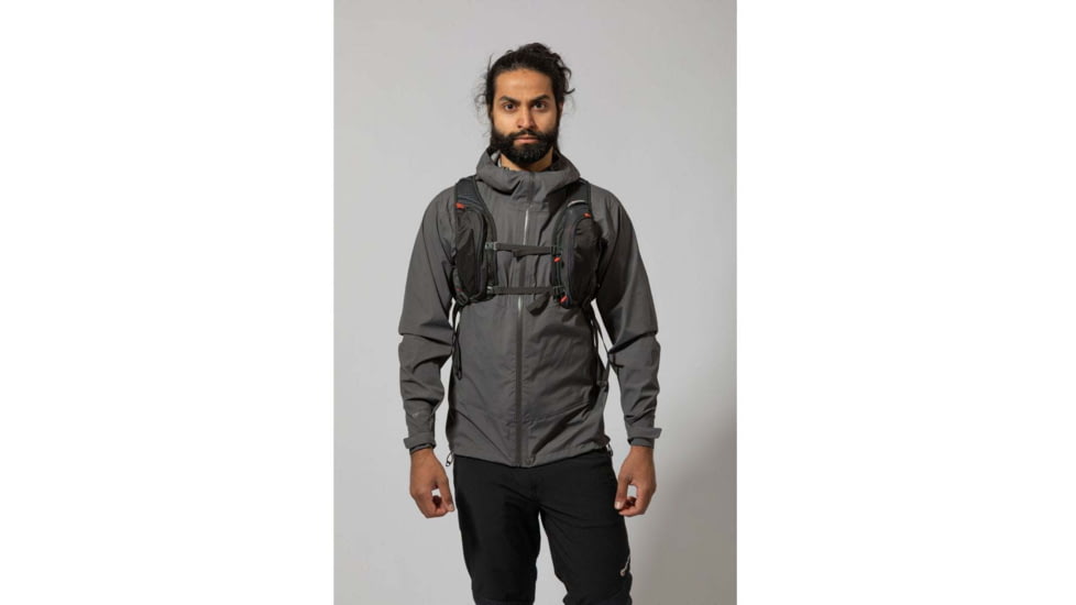 Montane Trailblazer 8 Daypack, Charcoal, One Size, PTB08CHAO09