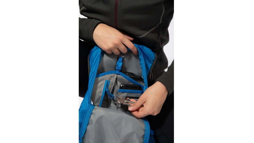 Montane Trailblazer 8 Daypack, Electric Blue, One Size, PTB08ELEO09