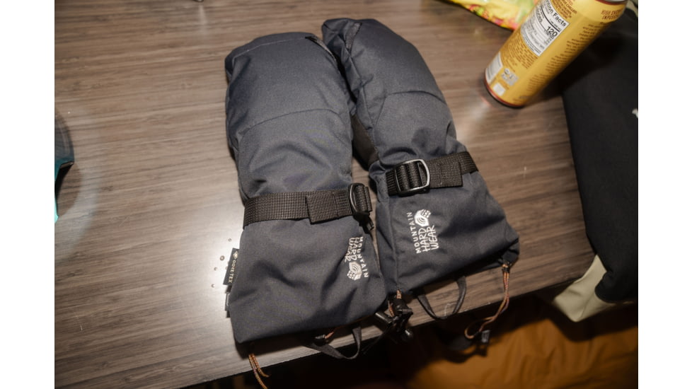 Mountain Hardwear All Tracks Gore-Tex Mitt Mittens, Black, Large, 2083111010-L