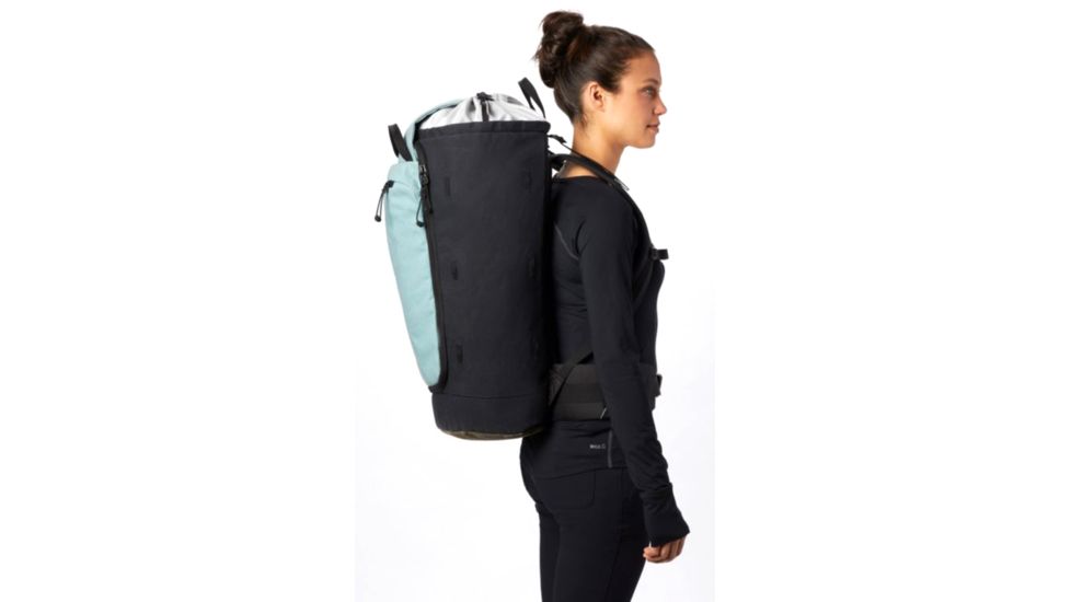 Mountain Hardwear Crag Wagon 45 Backpack, Stone Blue/Black, M/L, 1854031462-M/L