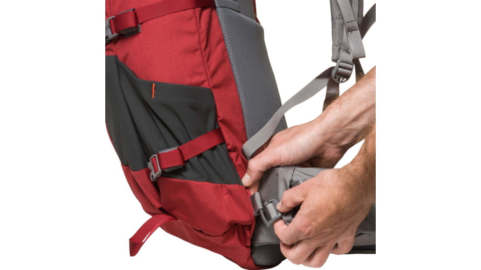 Mystery Ranch Coulee 25 Backpack, Garnet, Large, 110858-605-45