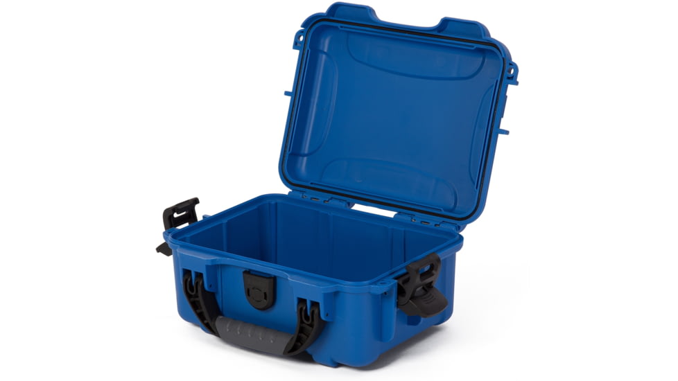Nanuk 904 Protective Hard Case, 10.2in, Waterproof, Blue, 904S-000BL-0A0